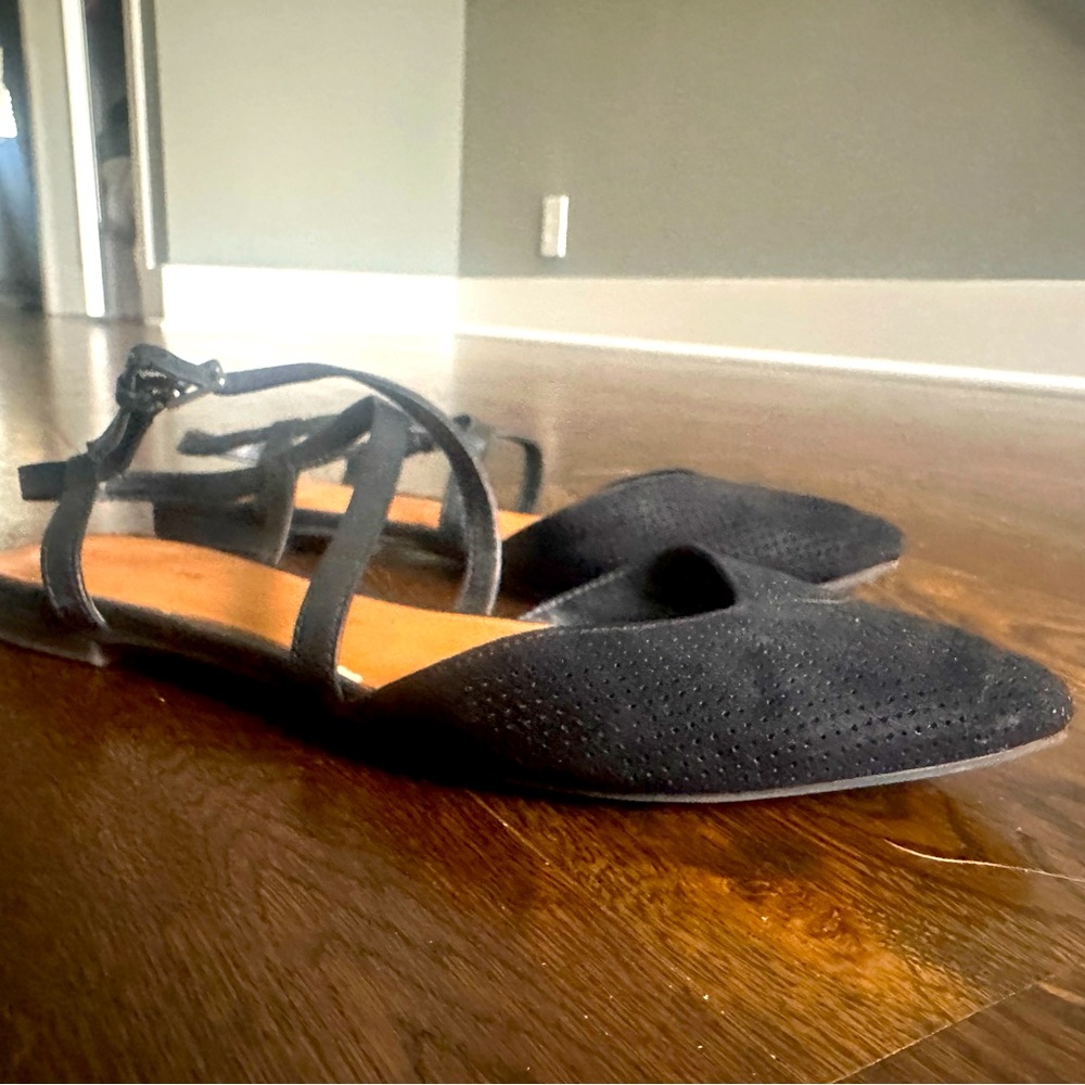 Black strappy flats